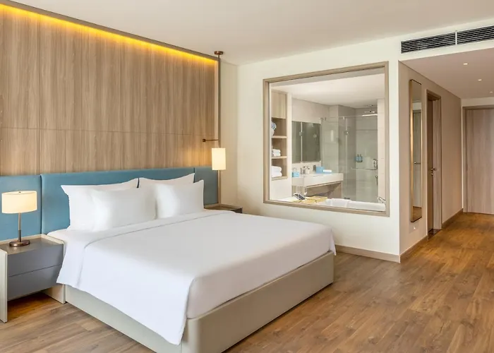 A La Carte Bay Managed By Taseco 5* Hạ Long