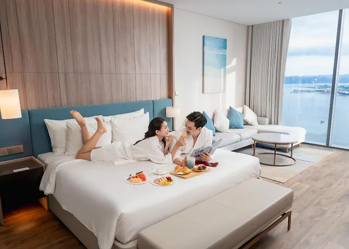 A La Carte Bay Managed By Taseco Khách sạn Hạ Long