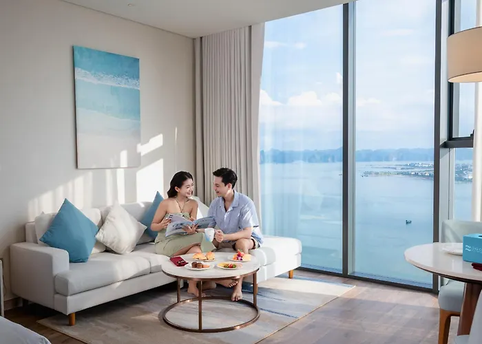 A La Carte Bay Managed By Taseco 5* Hạ Long