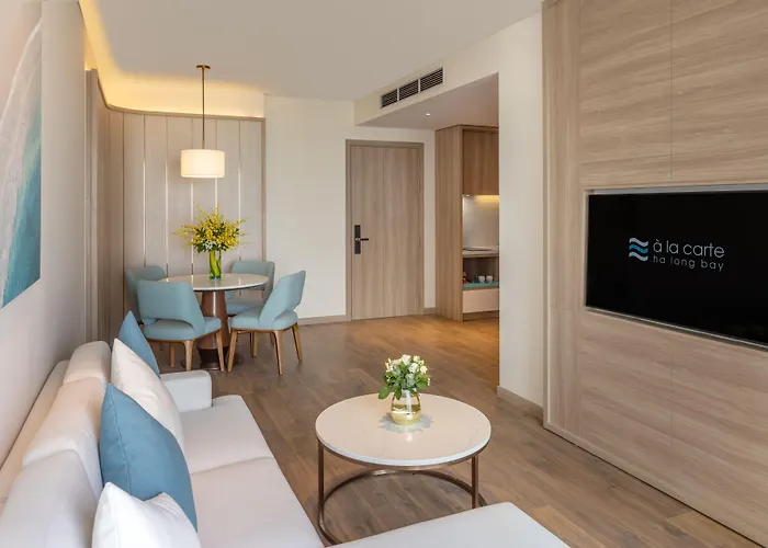 A La Carte Bay Managed By Taseco 5* Hạ Long